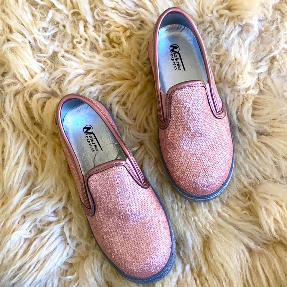 NWOT naturino express girls shoes